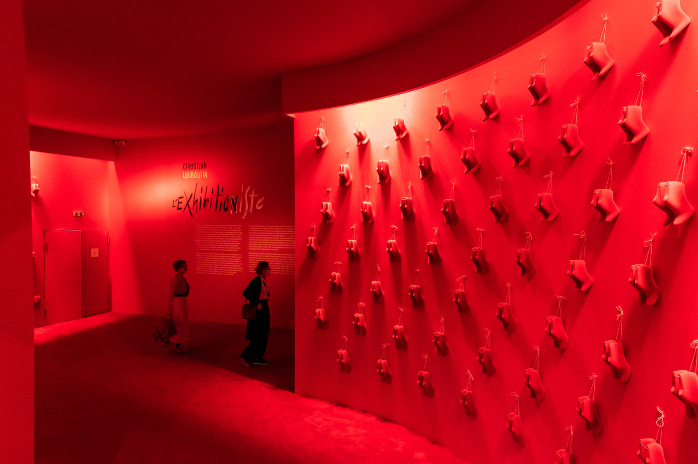 exposition louboutin palais porte dorée