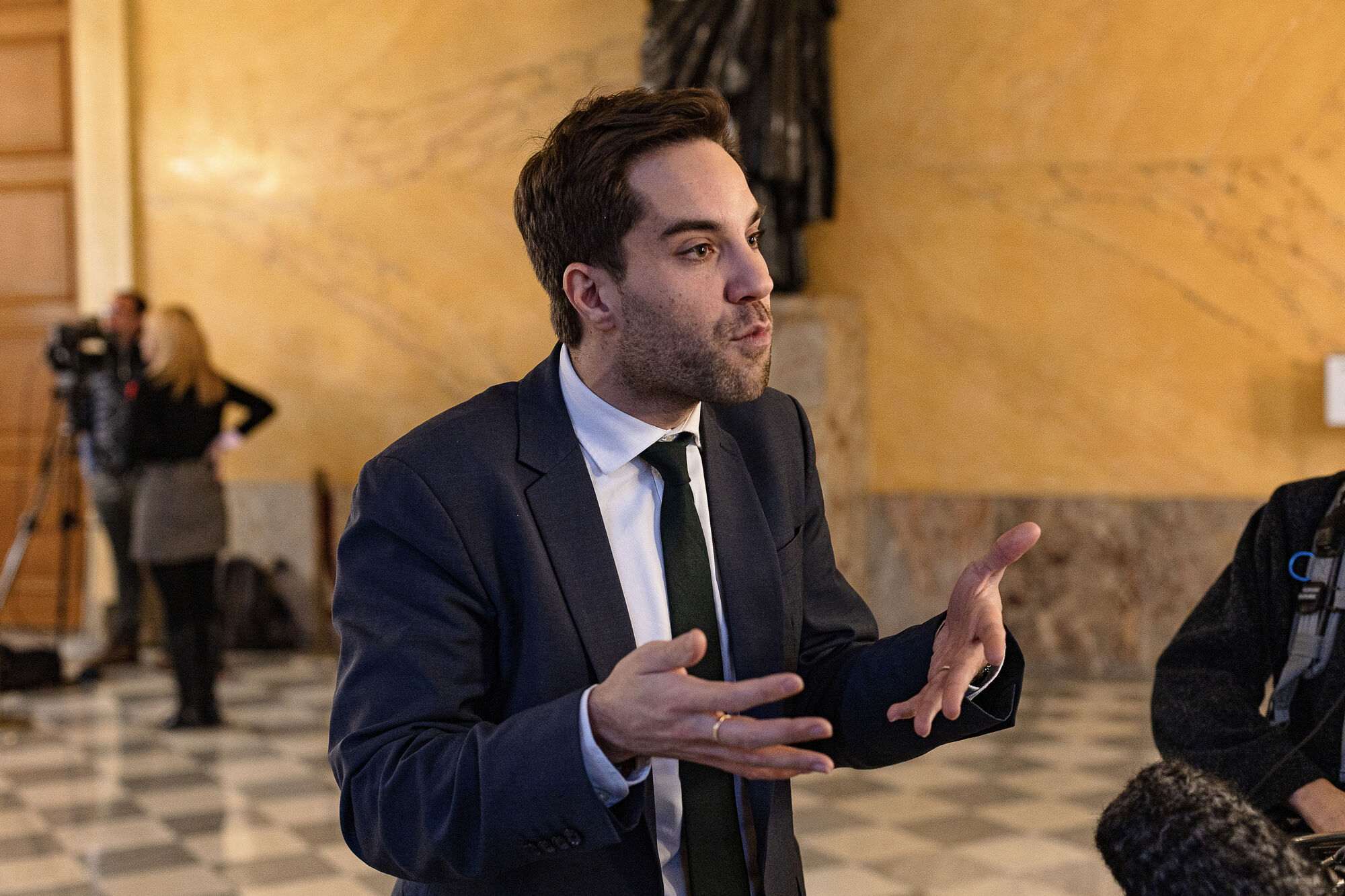 Daniel Perron Jour de vote de la loi spéciale sur les Finances à l'Assemblée ...