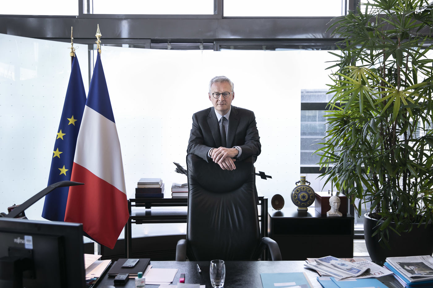 Bruno Le Maire Dans Son Bureau A Bercy Yann Castanier Hanslucas Com