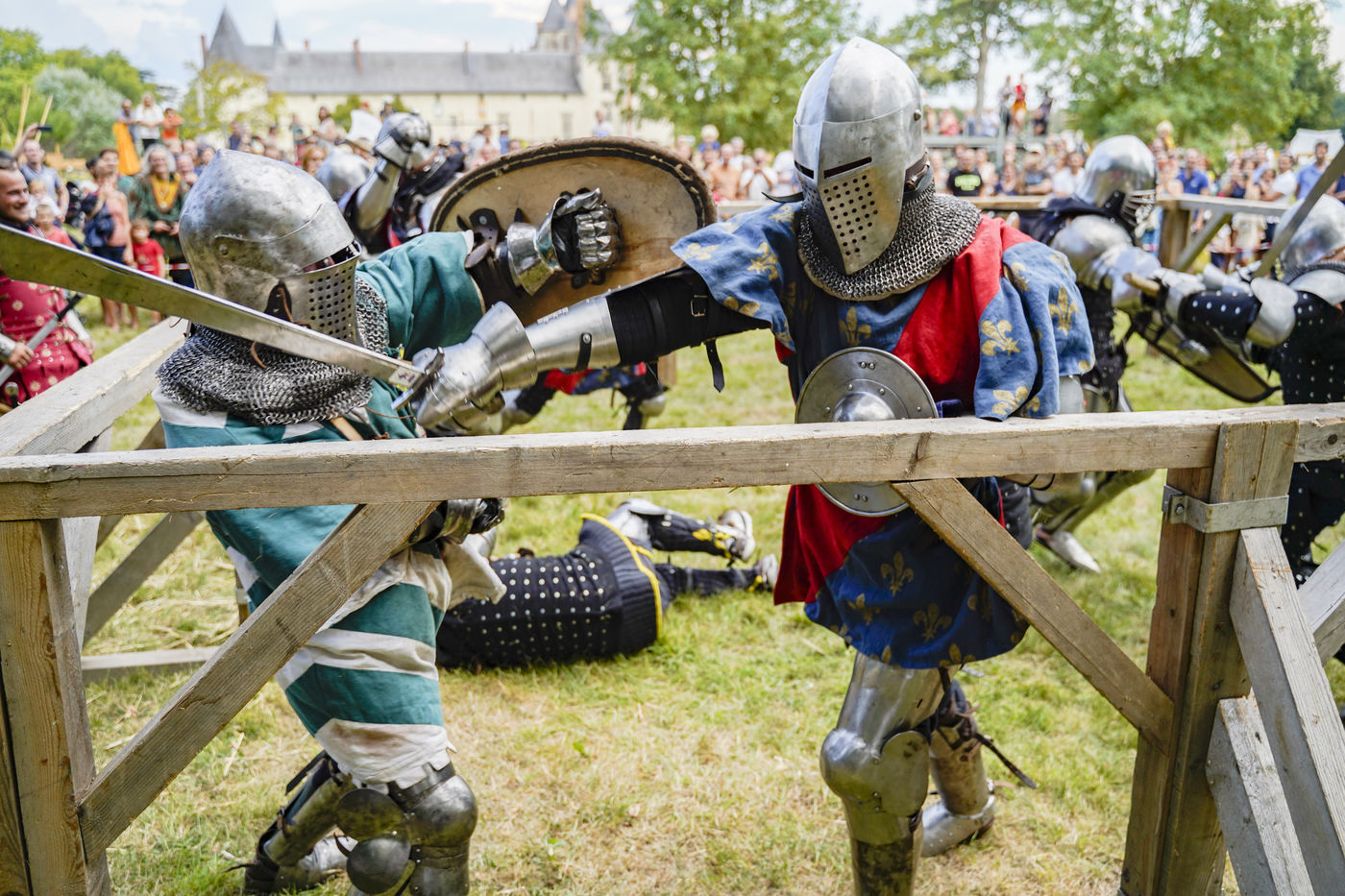 Tournoi Medieval Au Chateau Du Plessis Bourre Frederic Petry Hanslucas Com